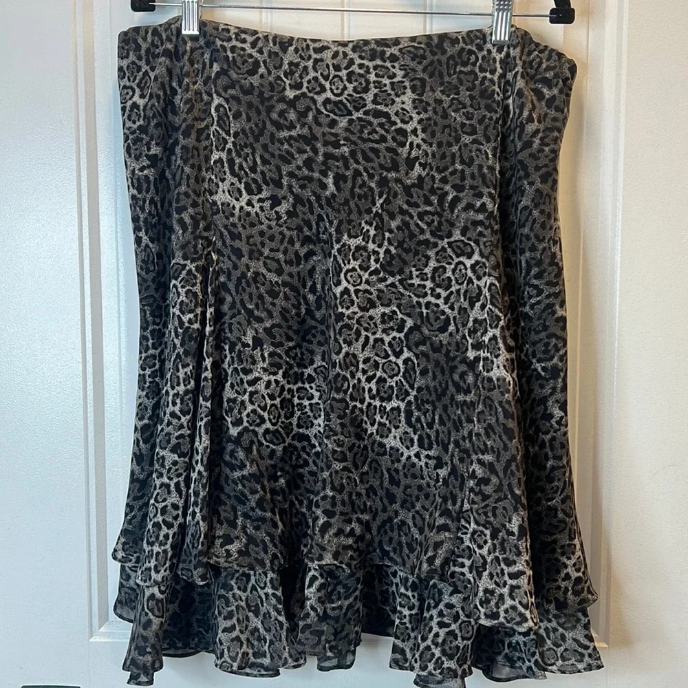 Chaps Gray and Black Leopard Print Layered‎ and Lined Skirt. Size XL.